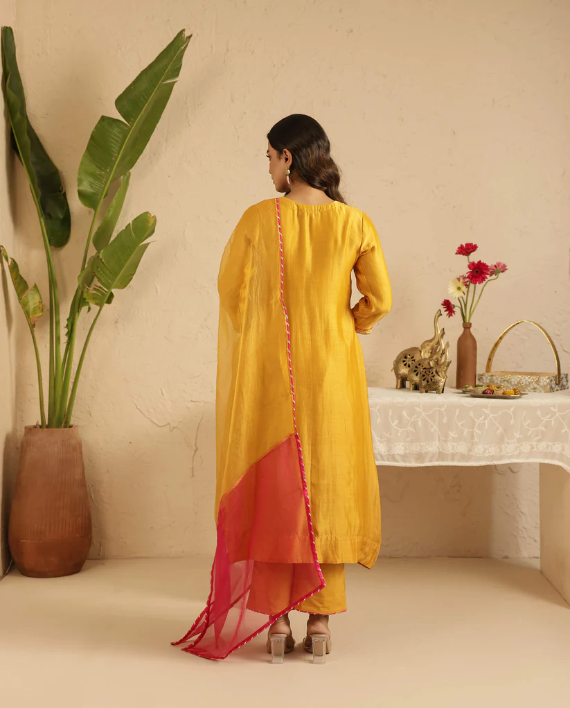 Gulabik Gold Suit Set with Tissue Kali