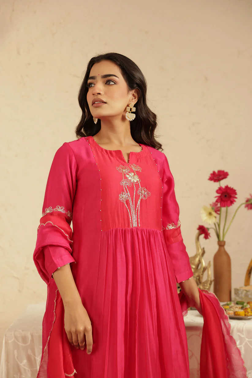 Gulabik Rani Cut Dana Suit Set with Red Dupatta