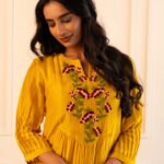Gulabik Kiana Kurta Pant Set - Yellow