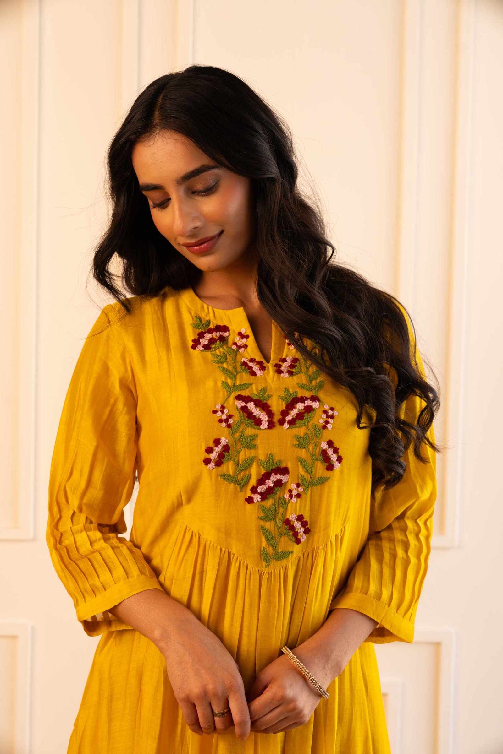 Gulabik Kiana Kurta Pant Set - Yellow