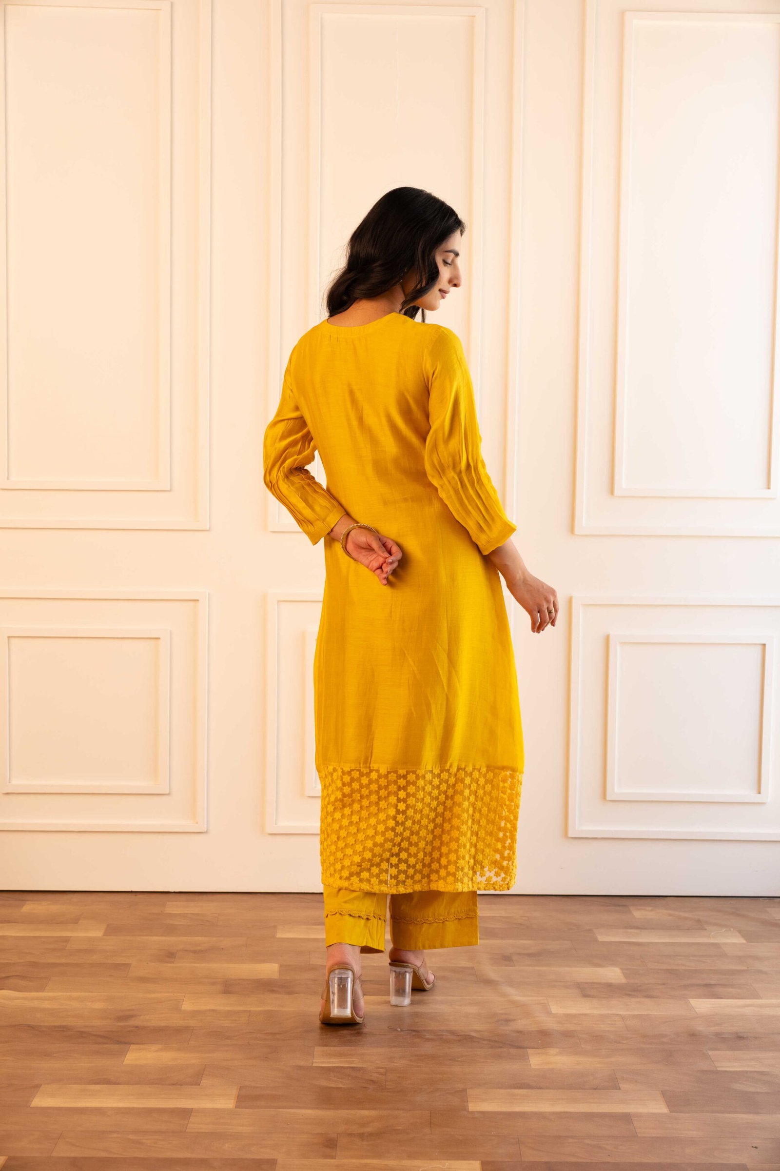 Gulabik Kiana Kurta Pant Set - Yellow
