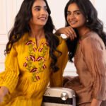 Gulabik Kiana Kurta Pant Set - Yellow