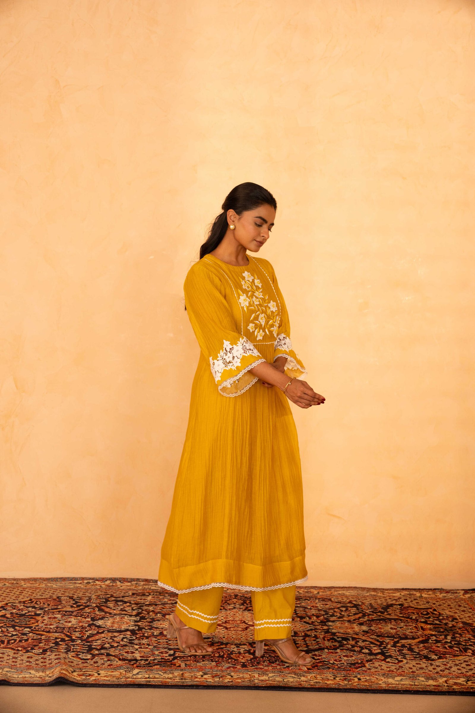 Gulabik Rati Kurta Pant Set - Yellow