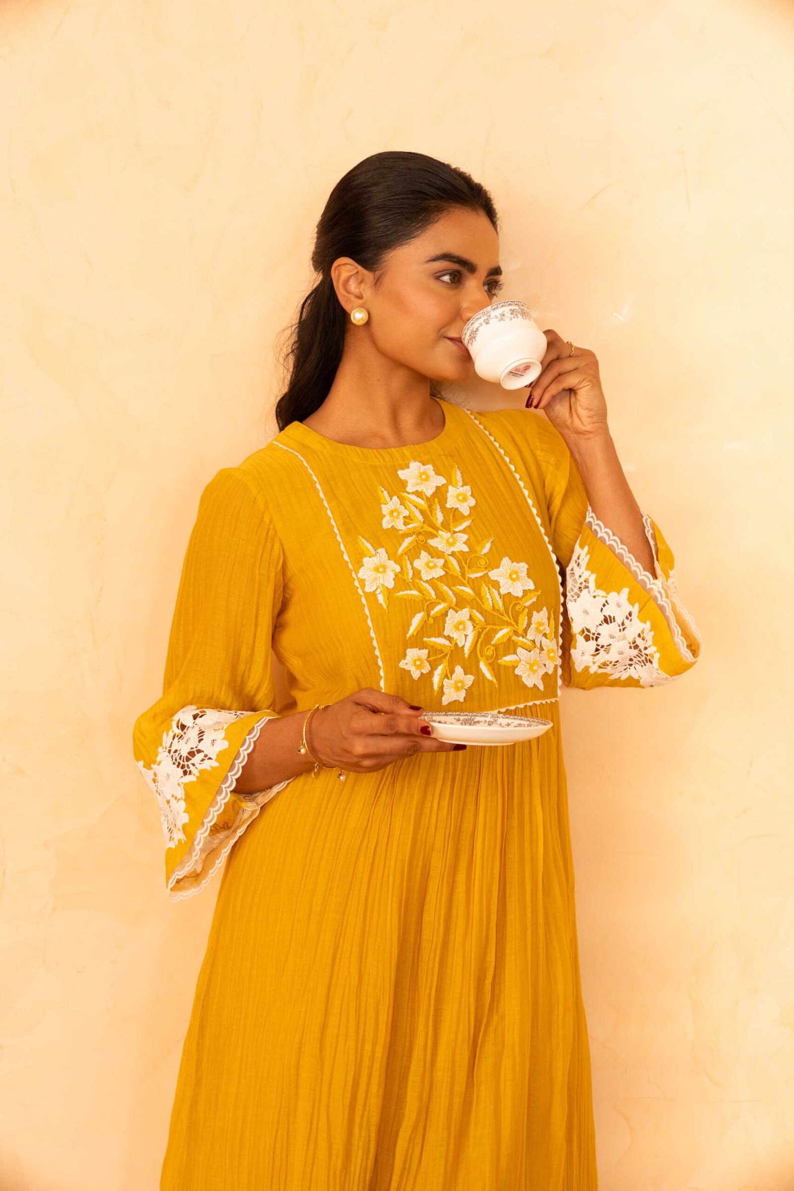 Gulabik Rati Kurta Pant Set - Yellow