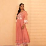 Gulabik Rati Kurta Pant Set - Peach