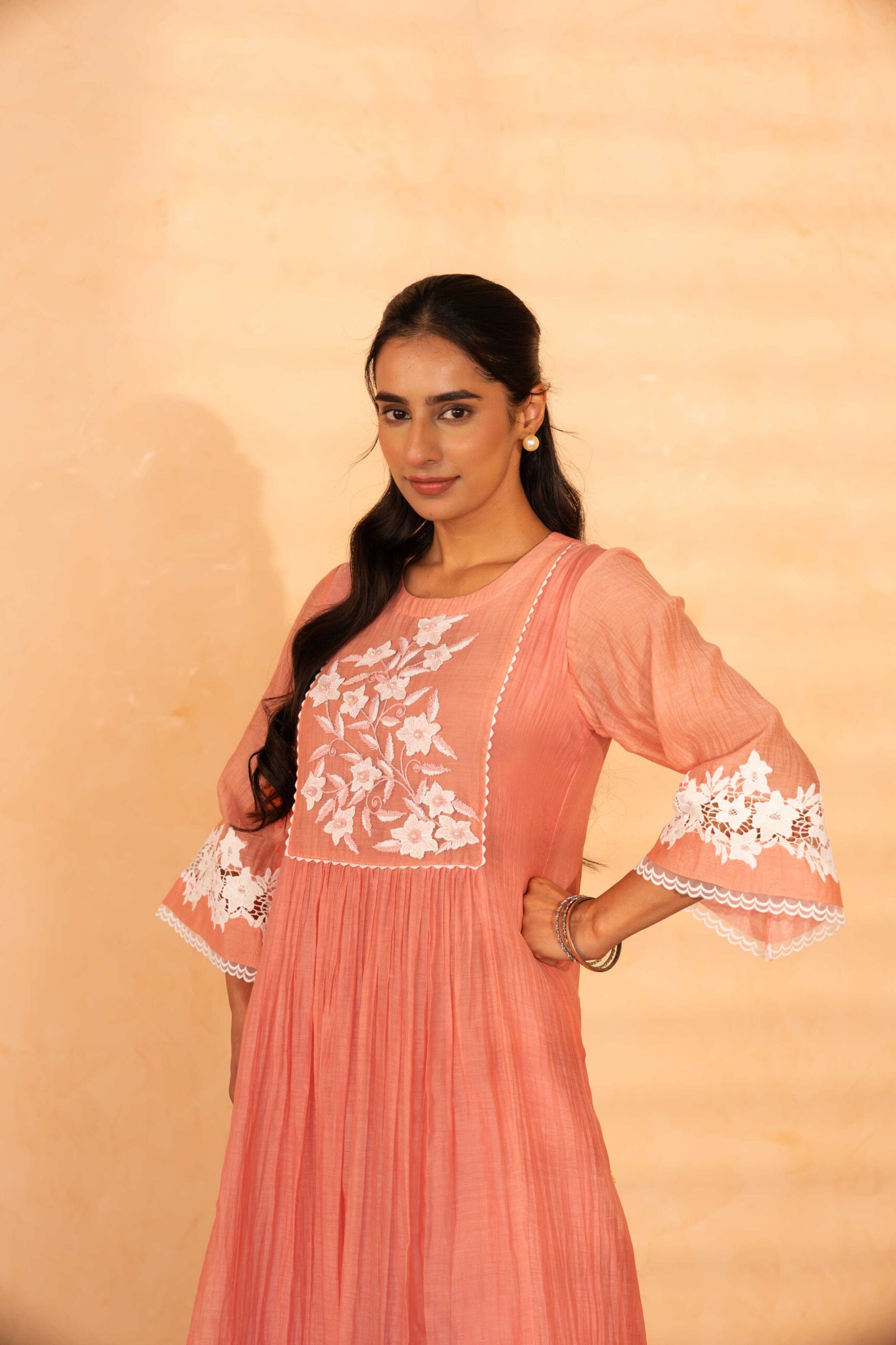 Gulabik Rati Kurta Pant Set - Peach