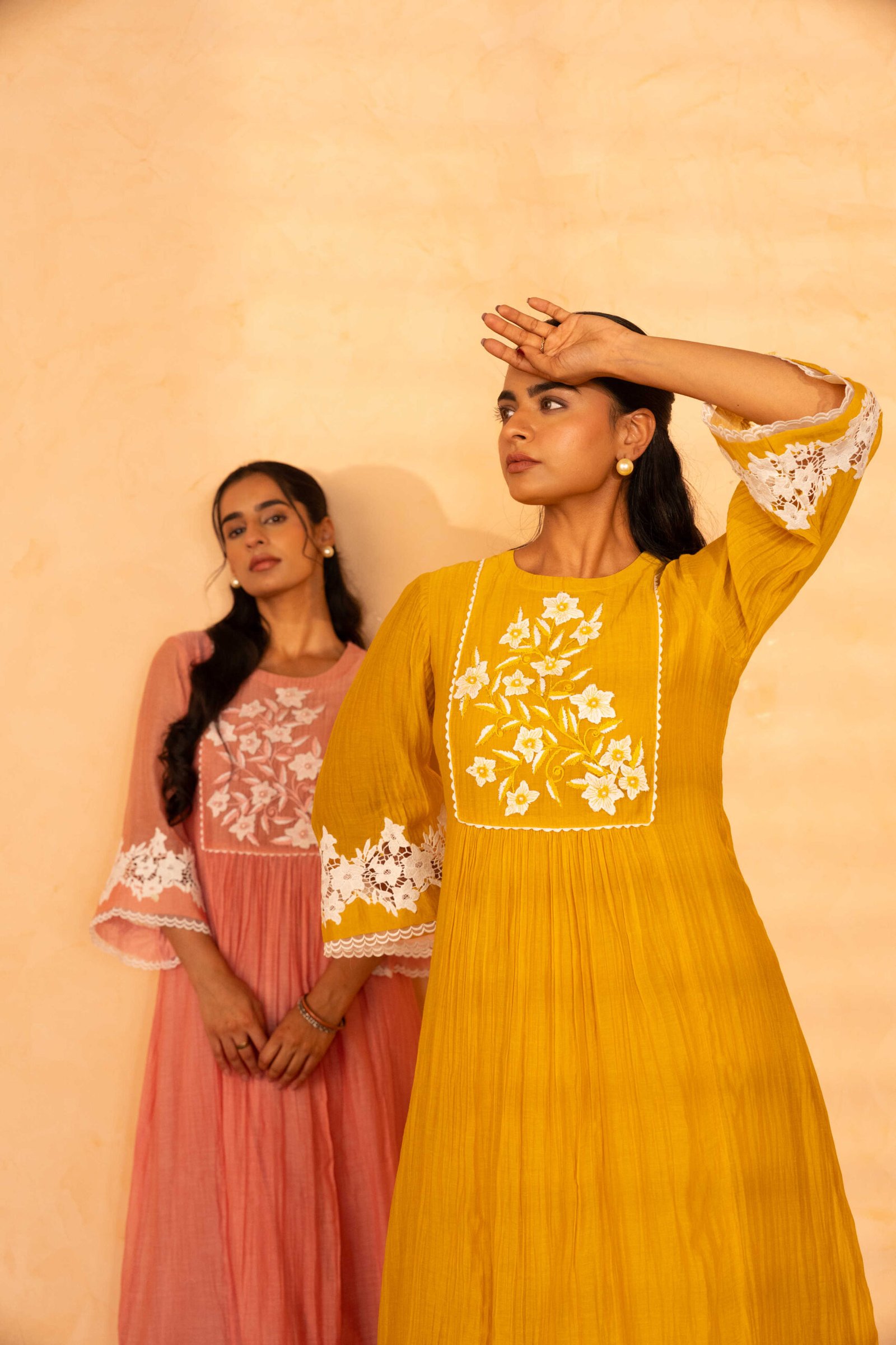 Gulabik Rati Kurta Pant Set - Peach