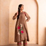 Gulabik Shubha Kurta Pant Set - Beige