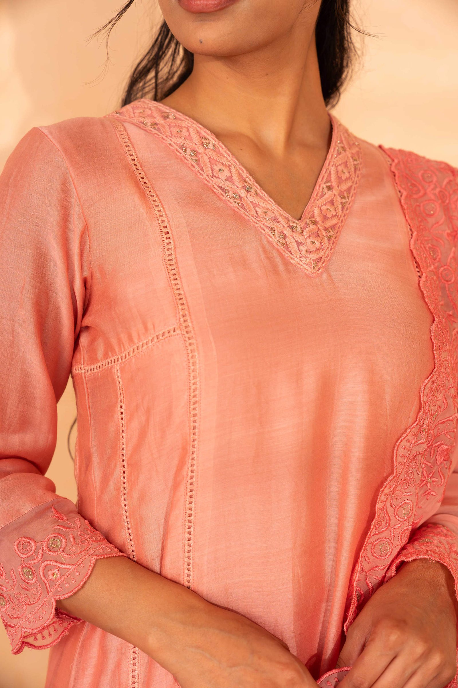 Gulabik Shree Suit Set – Peach